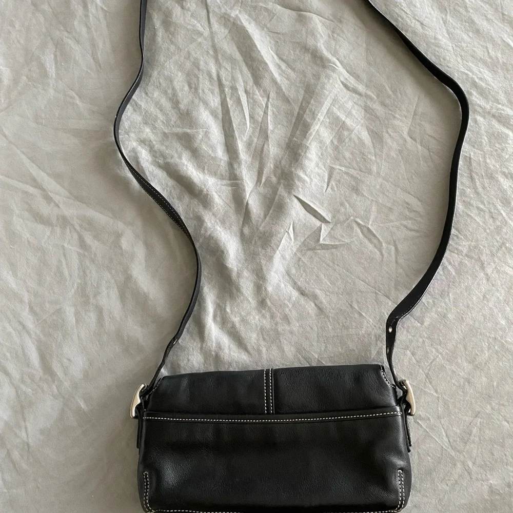 Crossbody black coach purse - Picture 2 of 3